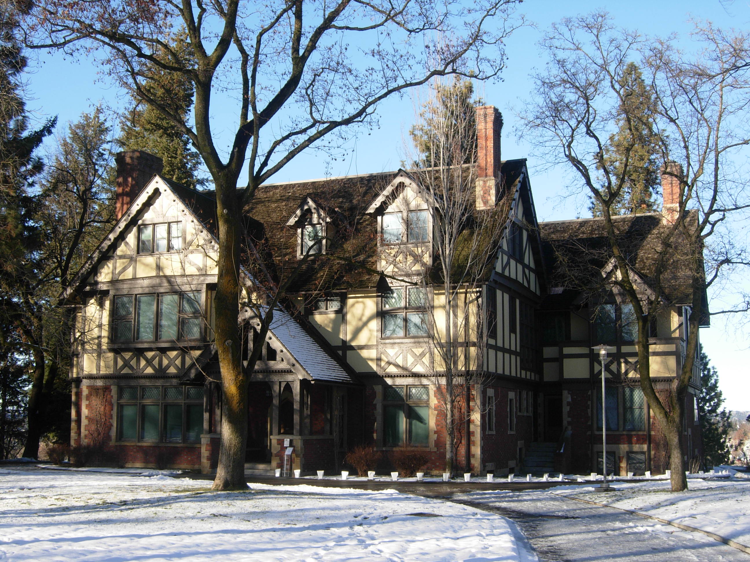 SPOKANE'S HISTORIC CAMPBELL HOUSE REOPENS! Washington State